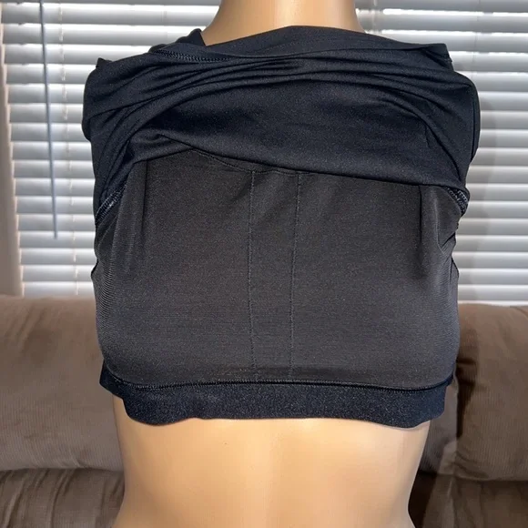 Like New Black Athleta Conscious Crop Top - Picture 5 of 6